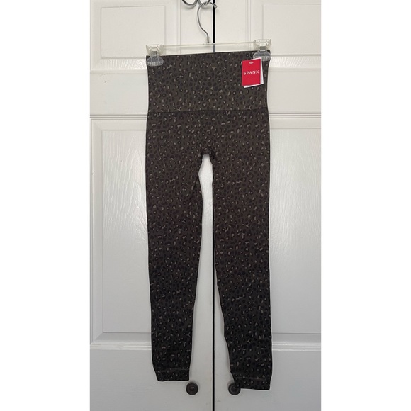 NEW Spanx Look at Me Now Seamless Leggings Olive Leopard - Picture 4 of 9